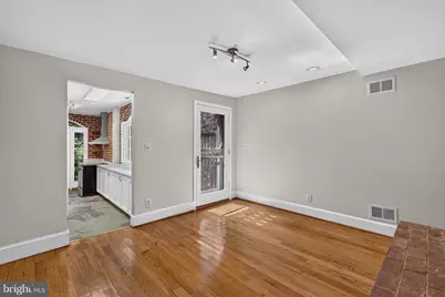 1225 E St SE, Washington, DC 20003 - Photo 4