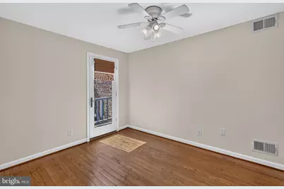 1225 E St SE, Washington, DC 20003 - Photo 12