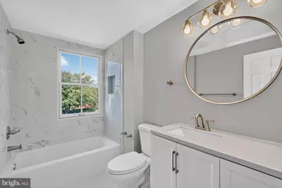 1225 E St SE, Washington, DC 20003 - Photo 16