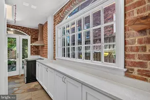 1225 E St SE, Washington, DC 20003 - Photo 6