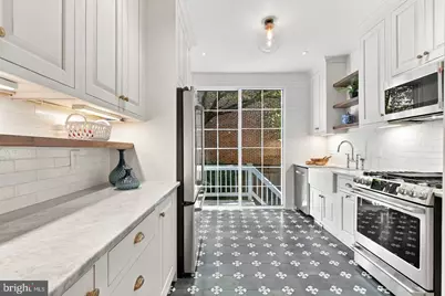 925 South Carolina Avenue SE, Washington, DC 20003 - Photo 12