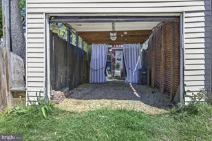 1317 Potomac Ave SE, Washington, DC 20003 - Photo 20