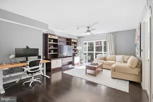 1025 1st St SE, Washington, DC 20003 - Photo 4