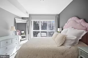 1025 1st St SE, Washington, DC 20003 - Photo 18