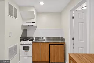 251 8th St NE, Washington, DC 20002 - Photo 14