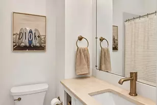 251 8th St NE, Washington, DC 20002 - Photo 52