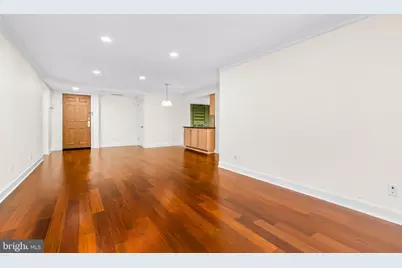 1080 Wisconsin Avenue NW #2011, Washington, DC 20007 - Photo 4