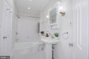23 5th St SE, Washington, DC 20003 - Photo 20
