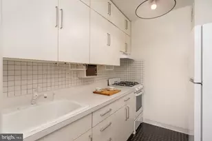 2475 Virginia Ave NW, Washington, DC 20037 - Photo 16