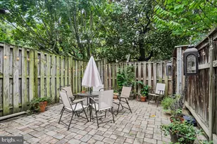 211 5th St SE, Washington, DC 20003 - Photo 10