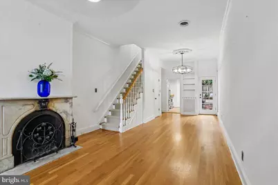 211 5th Street SE, Washington, DC 20003 - Photo 2