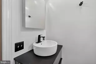 4913 Brooks St NE, Washington, DC 20019 - Photo 12