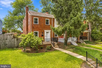 911 Varnum Street NE, Washington, DC 20017 - Photo 2