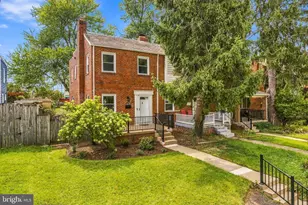 911 Varnum St NE, Washington, DC 20017 - Photo 2