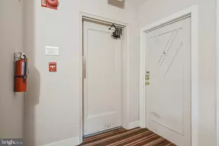 1727 R St NW, Washington, DC 20009 - Photo 8