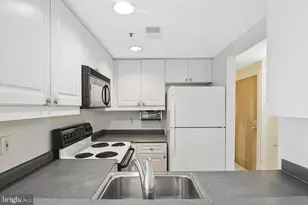 1727 R St NW, Washington, DC 20009 - Photo 16