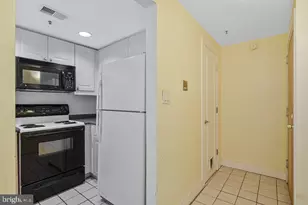 1727 R St NW, Washington, DC 20009 - Photo 10
