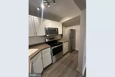 4004 Beecher Street NW #102, Washington, DC 20007 - Photo 6