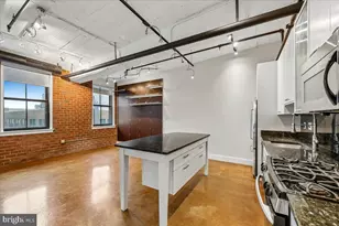 916 NW G Street NW, Washington, DC 20001 - Photo 16