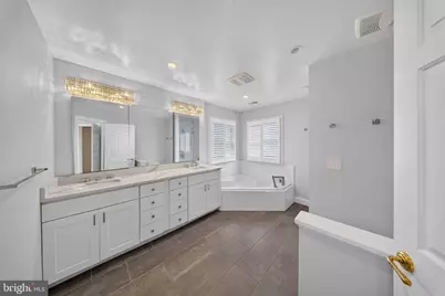 5000 Macarthur Court NW, Washington, DC 20016 - Photo 32