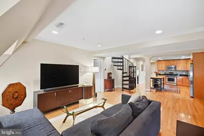 425 M Street NW #J, Washington, DC 20001 - Photo 2