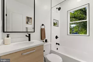 1711 Lang Pl NE, Washington, DC 20002 - Photo 18