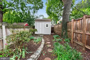 524 4th St SE, Washington, DC 20003 - Photo 36