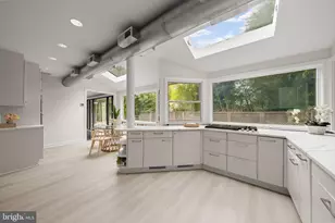 2800 Foxhall Rd NW, Washington, DC 20007 - Photo 8