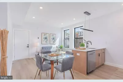 1012 17th Place NE #5, Washington, DC 20002 - Photo 2
