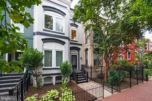 822 7th St NE, Washington, DC 20002 - Photo 2