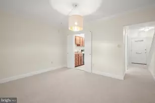 3287 Sutton Pl NW, Washington, DC 20016 - Photo 6