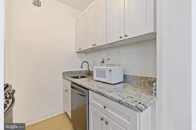 522 21st Street NW #211, Washington, DC 20006 - Photo 8