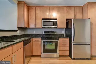915 E St NW, Washington, DC 20004 - Photo 16