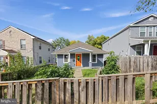 826 46th St NE, Washington, DC 20019 - Photo 2