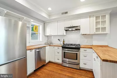 1342 L Street SE, Washington, DC 20003 - Photo 6