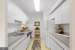 4707 Connecticut Ave NW, Washington, DC 20008 - Photo 16
