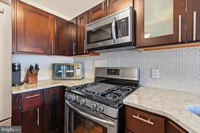 730 24th Street NW #409, Washington, DC 20037 - Photo 6
