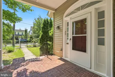 4323 Fessenden Street NW, Washington, DC 20016 - Photo 2
