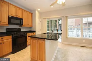 722 Capitol Square Pl SW, Washington, DC 20024 - Photo 10