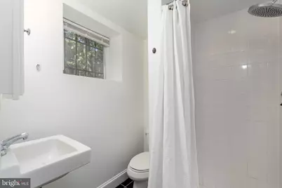 300 North Carolina Avenue SE, Washington, DC 20003 - Photo 36