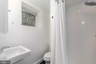 300 North Carolina Ave SE, Washington, DC 20003 - Photo 36