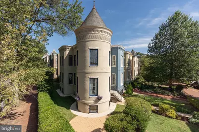 300 North Carolina Avenue SE, Washington, DC 20003 - Photo 1