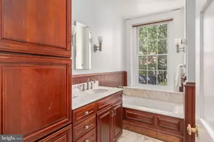 300 North Carolina Ave SE, Washington, DC 20003 - Photo 30