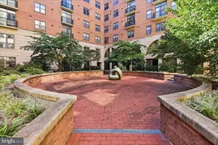 1111 25th St NW, Washington, DC 20037 - Photo 34