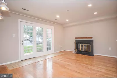 3631 38th Street NW #102, Washington, DC 20016 - Photo 4