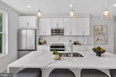 720 Irving Street NE #8, Washington, DC 20017 - Photo 6