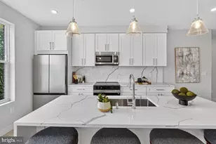 720 Irving St NE, Washington, DC 20017 - Photo 6