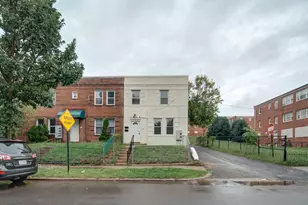 1946 I St NE, Washington, DC 20002 - Photo 2