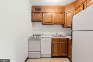 300 M St SW, Washington, DC 20024 - Photo 8