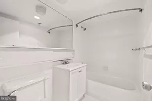 300 M St SW, Washington, DC 20024 - Photo 10